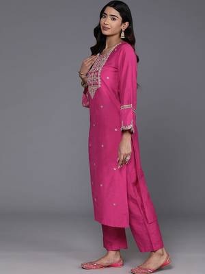Zari Embroidered Sequinned Kurta & Trousers With Dupatta 5