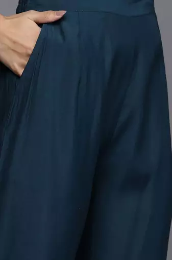 Ethnic Motifs Embroidered Straight Kurta & Trousers With Dupatta
