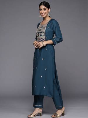 Ethnic Motifs Embroidered Straight Kurta & Trousers With Dupatta 5