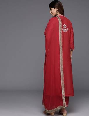 Embroidered Mandarin Collar Straight Kurta & Trousers With Dupatta 6
