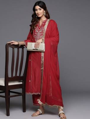 Embroidered Mandarin Collar Straight Kurta & Trousers With Dupatta 7