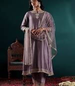 Women Floral Embroidered Panelled Kurta with Trousers & With Dupatta
