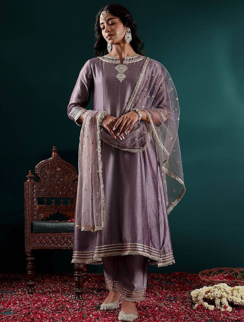 Women Floral Embroidered Panelled Kurta with Trousers & With Dupatta