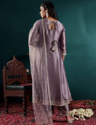 Women Floral Embroidered Panelled Kurta with Trousers & With Dupatta 6