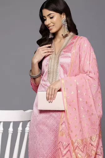 Women Woven Design Gotta Patti Kurta with Trousers & With Dupatta