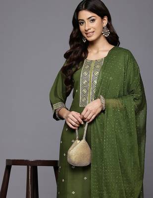 Embroidered Sequinned Kurta With Trousers & Dupatta 2