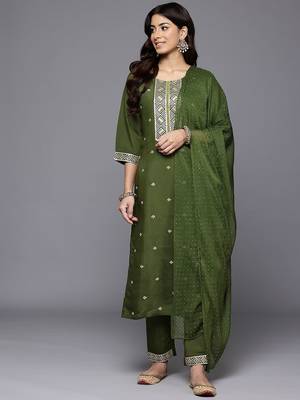 Embroidered Sequinned Kurta With Trousers & Dupatta 1