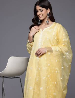 Ethnic Motifs Embroidered Thread Work Pure Cotton Kurta With Trousers & Dupatta 2