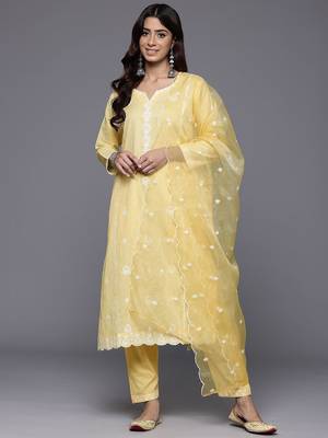 Ethnic Motifs Embroidered Thread Work Pure Cotton Kurta With Trousers & Dupatta 1