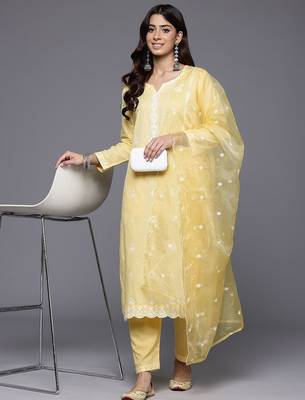 Ethnic Motifs Embroidered Thread Work Pure Cotton Kurta With Trousers & Dupatta 8
