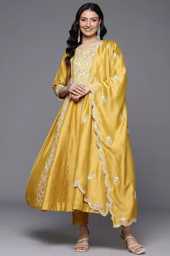 Floral Embroidered Thread Work Kurta With Trousers & Dupatta
