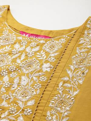 Floral Embroidered Thread Work Kurta With Trousers & Dupatta 2