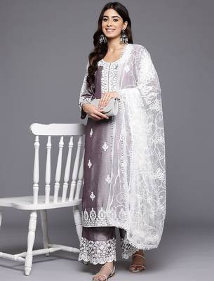 Floral Embroidered Thread Work Kurta With Palazzos & Dupatta 8