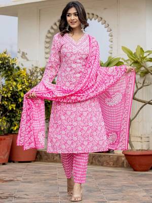 Paisley Printed Regular Thread Work Kurta with Trousers & With Dupatta 1