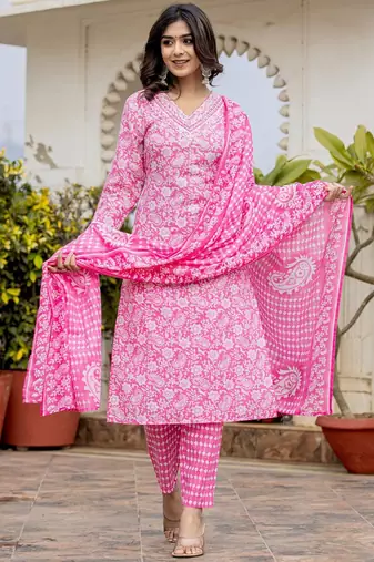 Paisley Printed Regular Thread Work Kurta with Trousers & With Dupatta