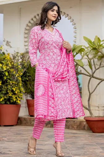 Paisley Printed Regular Thread Work Kurta with Trousers & With Dupatta