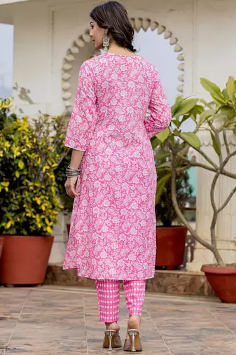 Paisley Printed Regular Thread Work Kurta with Trousers & With Dupatta