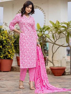 Paisley Printed Regular Thread Work Kurta with Trousers & With Dupatta 6