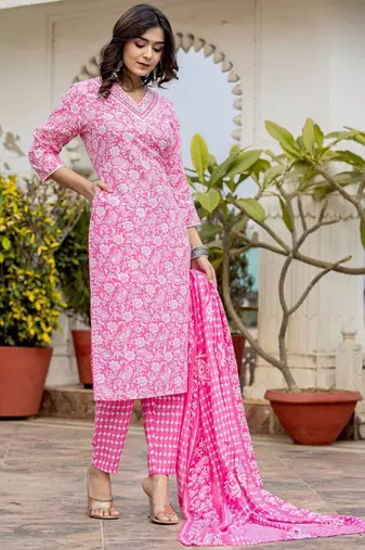 Paisley Printed Regular Thread Work Kurta with Trousers & With Dupatta