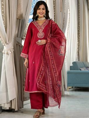 Ethnic Motifs Yoke Design Regular Thread Work Kurta with Trousers & With Dupatta 1
