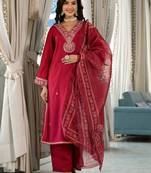 Ethnic Motifs Yoke Design Regular Thread Work Kurta with Trousers & With Dupatta