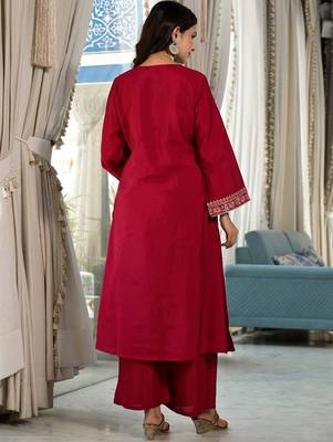 Ethnic Motifs Yoke Design Regular Thread Work Kurta with Trousers & With Dupatta 4