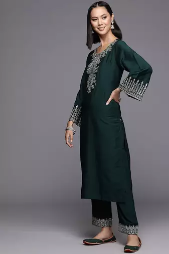 Ethnic Motifs Embroidered Regular Kurta with Trousers & With Dupatta
