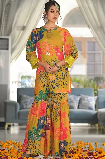 Women Floral Printed Kurti with Sharara & Dupatta