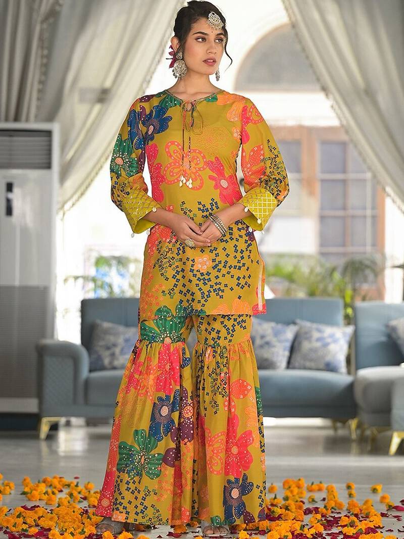 Women Floral Printed Kurti with Sharara & Dupatta