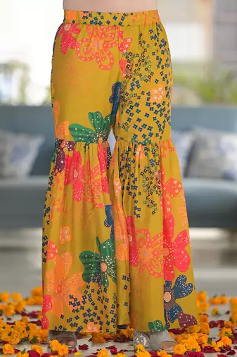 Women Floral Printed Kurti with Sharara & Dupatta