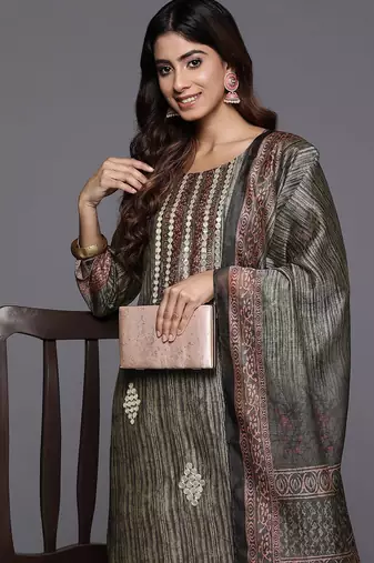 Women Abstract Printed Gotta Patti Kurta with Trousers & With Dupatta