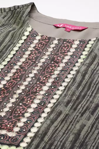 Women Abstract Printed Gotta Patti Kurta with Trousers & With Dupatta