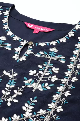Women Floral Embroidered Regular Kurta with Trousers & With Dupatta