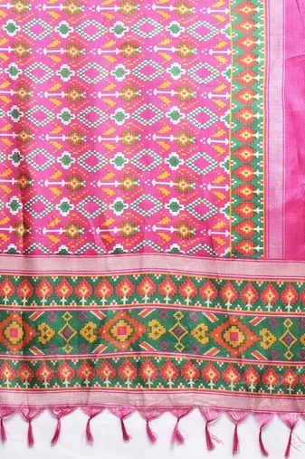 Women Floral Embroidered Regular Kurta with Trousers & With Dupatta