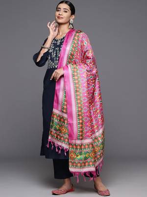 Women Floral Embroidered Regular Kurta with Trousers & With Dupatta 6
