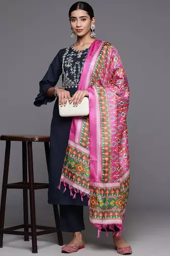 Women Floral Embroidered Regular Kurta with Trousers & With Dupatta