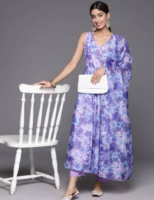 Women Floral Printed Empire Gotta Patti Kurta with Trousers & With Dupatta 1