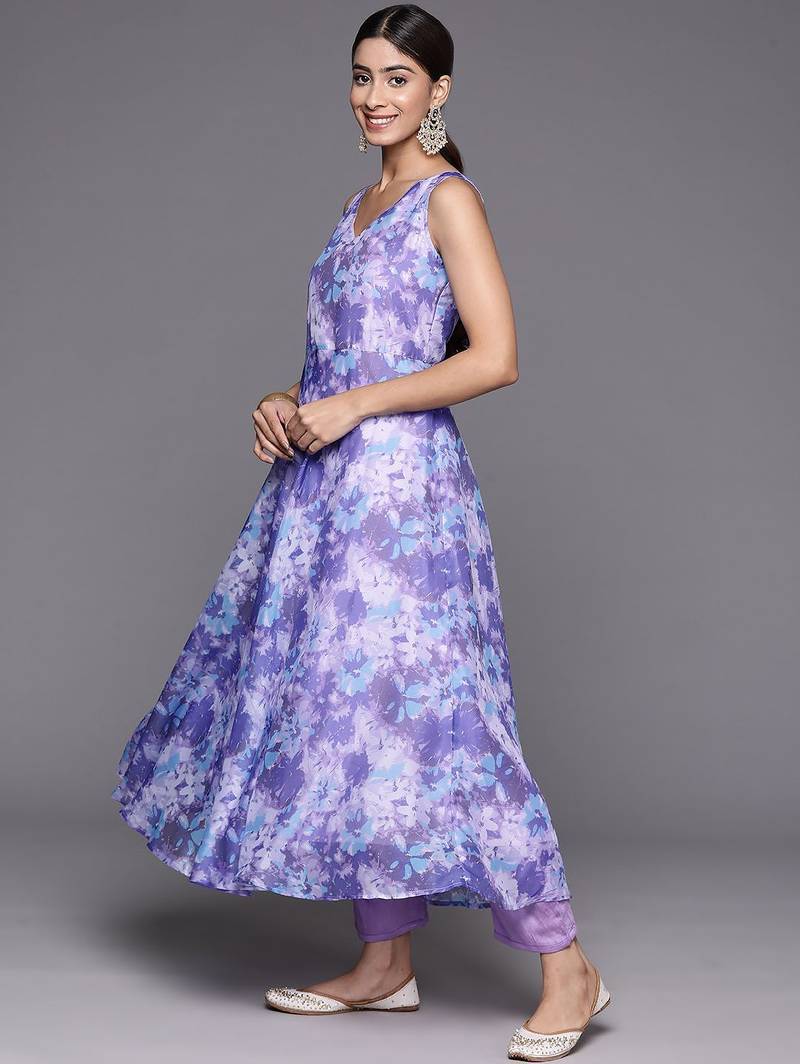 Women Floral Printed Empire Gotta Patti Kurta with Trousers & With Dupatta
