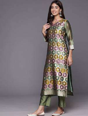 Chanderi Silk Kurta with Trousers & Dupatta 6
