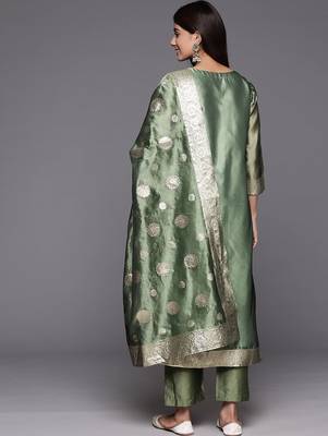 Chanderi Silk Kurta with Trousers & Dupatta 7