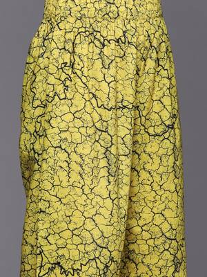 Women Printed Regular Kurta with Trousers 3