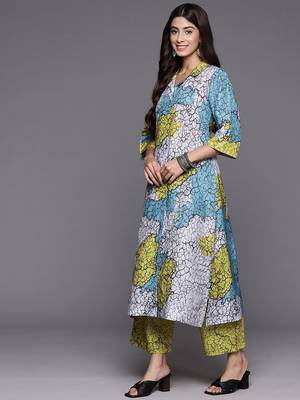 Women Printed Regular Kurta with Trousers 5