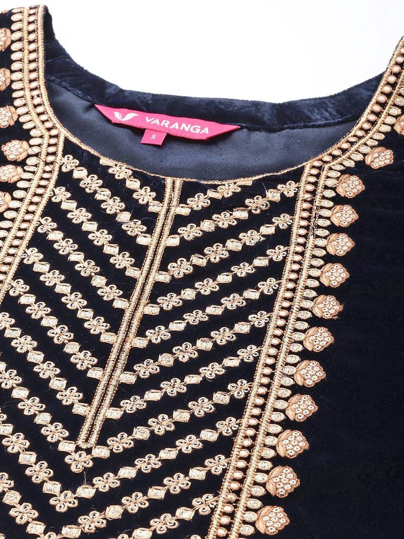 Zari Embroidered velvet Kurta with Trouser and Dupatta