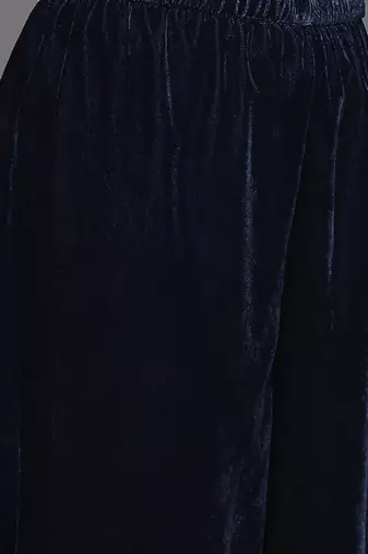 Zari Embroidered velvet Kurta with Trouser and Dupatta