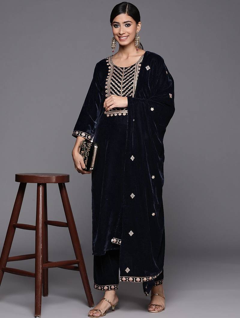 Zari Embroidered velvet Kurta with Trouser and Dupatta