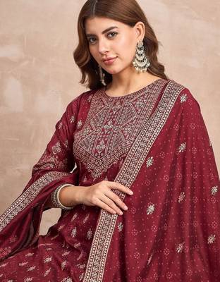 Women Ethnic Motifs Printed Panelled Kurta with Trousers & Dupatta 2