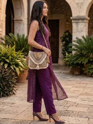 Women Bandhani Embroidered Regular Thread Work Kurta with Palazzos 3