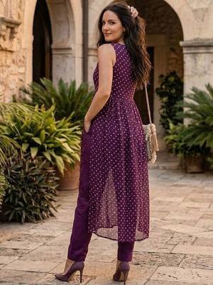 Women Bandhani Embroidered Regular Thread Work Kurta with Palazzos 4