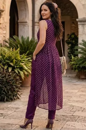 Women Bandhani Embroidered Regular Thread Work Kurta with Palazzos