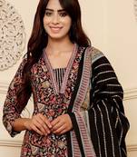 Women Floral Printed Regular Sequinned Kurta with Trousers & Dupatta